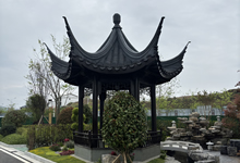 別墅庭院安裝什么涼亭好？別墅花園里搭配這套菠蘿格防腐木涼亭太漂亮了